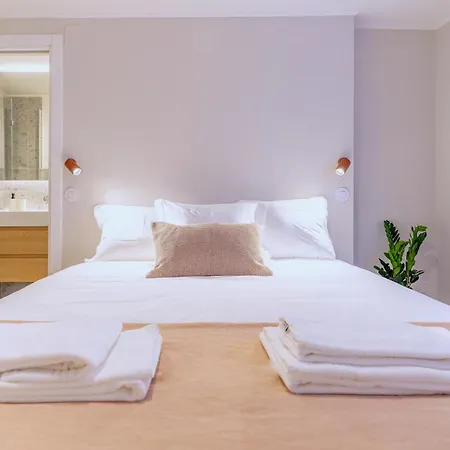 Apartment Bright & Stylish Renovated Flat In Heart Of Chiado
