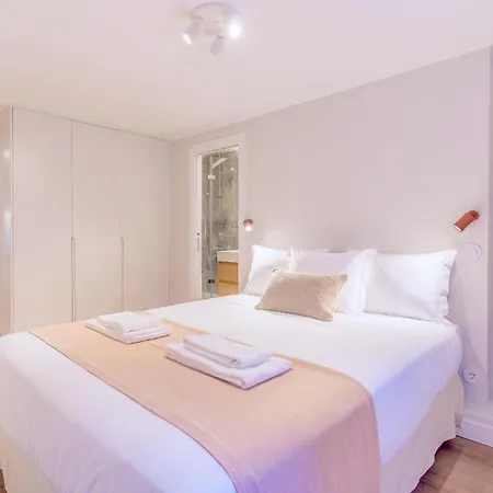Apartment Bright & Stylish Renovated Flat In Heart Of Chiado *